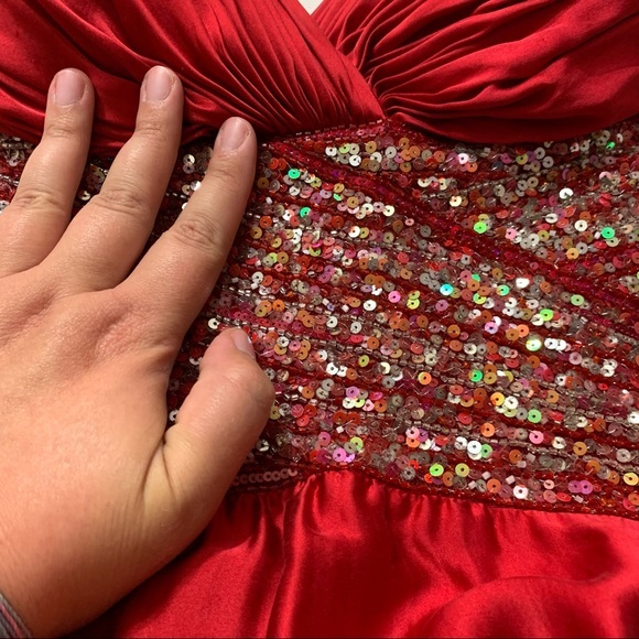 Jovani Red Silk Evening Gown | Size 18 | Beaded Formal Dress Elegance - Picture 7 of 8